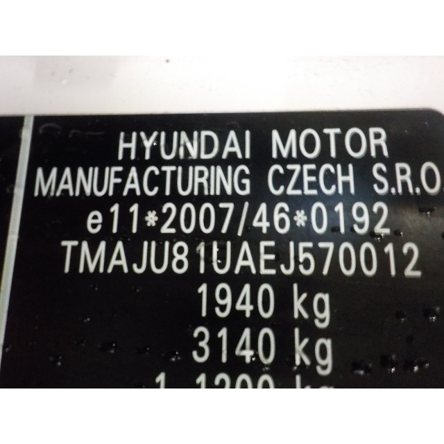 Światło tylne w klapie tylnej z prawej Hyundai iX35 (LM) (2010 - 2015) SUV 1.7 CRDi 16V (D4FD)