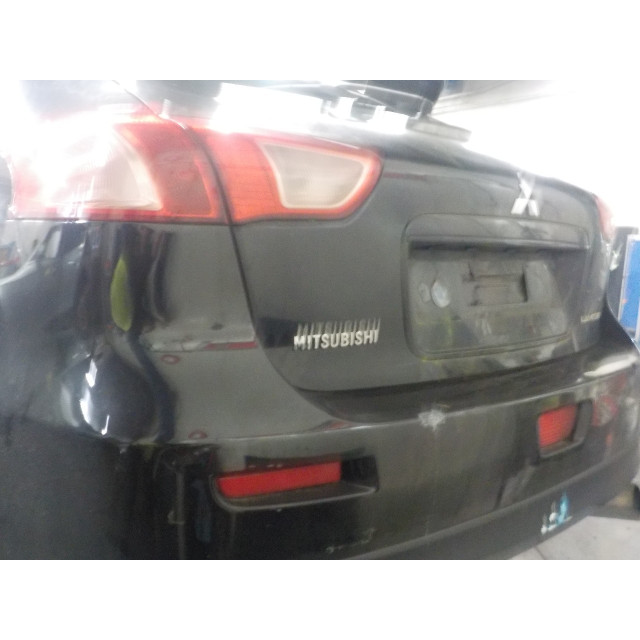 Pas bezpieczeństwa prawy przedni Mitsubishi Lancer Sportback (CX) (2008 - 2010) Hatchback 2.0 DI-D 16V (BWC)