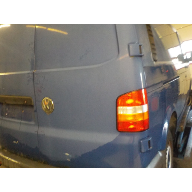 Światło przednie lewe Volkswagen Transporter T5 (2003 - 2009) Van 2.5 TDi (BPC)