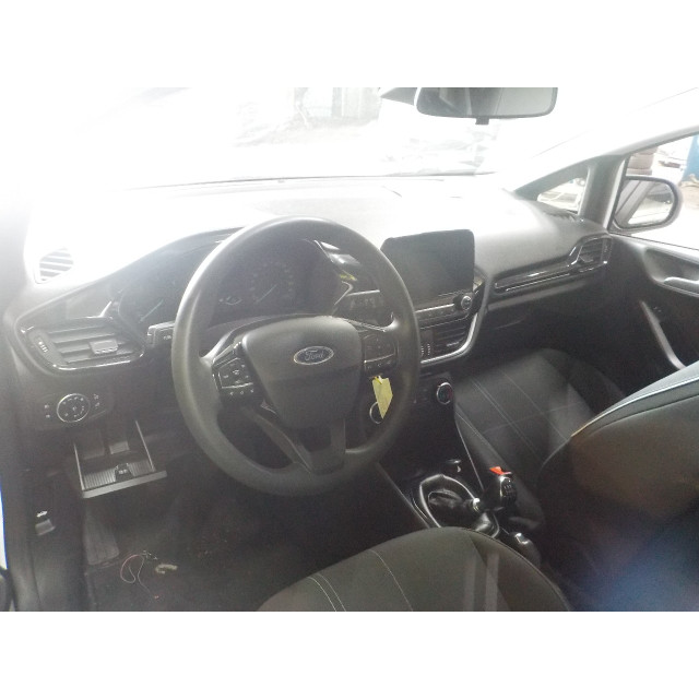 Centrum odpowietrzania deski rozdzielczej Ford Fiesta 7 (2017 - teraz) Fiesta VIII Hatchback 1.5 TDCi 85 (XUJF)