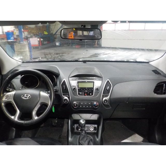 Mechanizm elektryczny centralnego zamka drzwi tylnych prawych Hyundai iX35 (LM) (2010 - 2015) SUV 1.7 CRDi 16V (D4FD)
