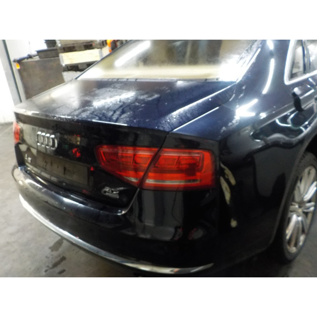 Dźwięk i wyświetlanie Audi A8 (D4) (2009 - 2014) Sedan 4.2 TDI V8 32V Quattro (CDSB)