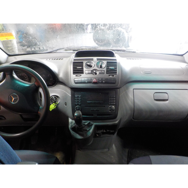 Lusterko zewnętrzne lewe sterowane elektrycznie Mercedes-Benz Vito (639.6) (2007 - 2010) Van 2.2 111 CDI 16V (OM646.980)
