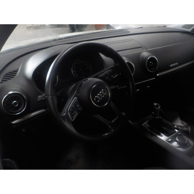 Panel sterowania, szyby sterowane elektrycznie Audi A3 Sportback (8VA/8VF) (2012 - 2020) Hatchback 5-drs 2.0 TDI 16V (CRBC)