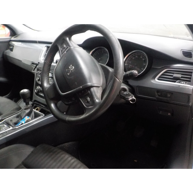 Drzwi tylne prawe Peugeot 508 SW (8E/8U) (2010 - 2018) Combi 2.0 HDiF 16V (DW10CTED4(RHH))