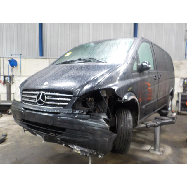 Piasta przednia prawa Mercedes-Benz Viano (639) (2003 - 2010) MPV 2.2 CDI 16V (OM646.982)