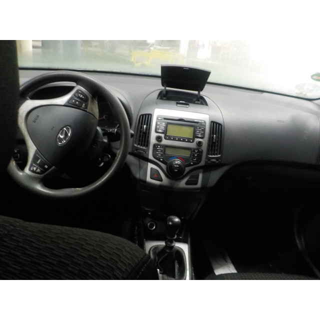 Drzwi przednie prawe Hyundai i30 (FD) (2007 - 2012) i30 Hatchback 1.6 CRDi 16V VGT HP (D4FB)