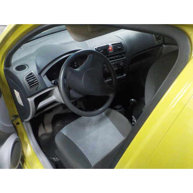 Lewe tylne światło na zewnątrz Kia Picanto (BA) (2004 - 2011) Hatchback 1.0 12V (G4HE)