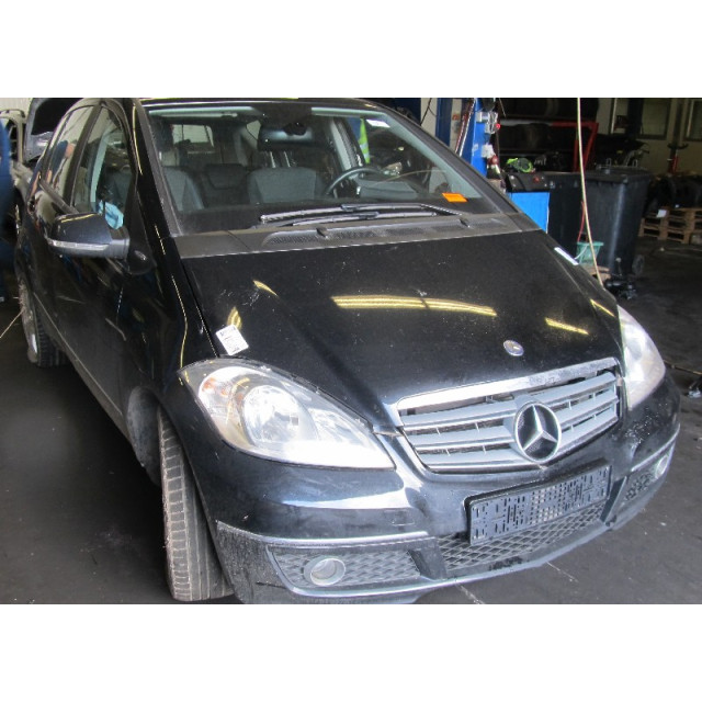 Klapka wlewu paliwa Mercedes-Benz A (W169) (2004 - 2012) Hatchback 1.5 A-150 (M266.920)