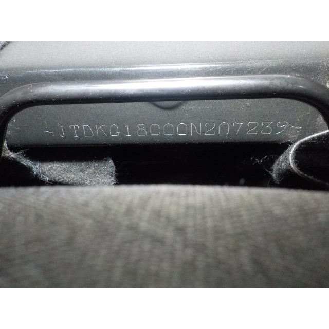 Mechanizm elektryczny centralnego zamka drzwi tylnych lewych Toyota Aygo (B10) (2005 - 2014) Hatchback 1.0 12V VVT-i (1KR-FE)