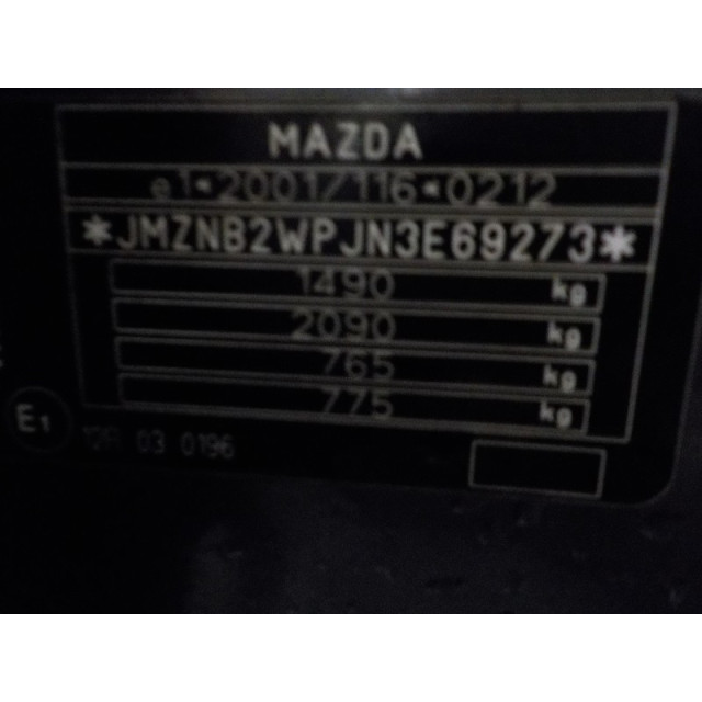 Silnik wycieraczek szyby przedniej Mazda 2 (NB/NC/ND/NE) (2003 - 2007) Hatchback 1.25 16V (FUJA)