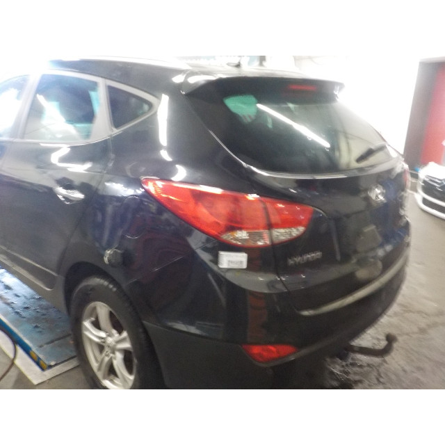 Przełącznik świateł awaryjnych Hyundai iX35 (LM) (2012 - 2015) SUV 2.0 CRDi 16V (D4HA)