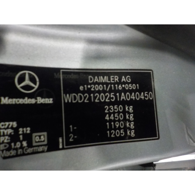 Lusterko wewnętrzne Mercedes-Benz E (W212) (2009 - 2015) Sedan E-350 CDI V6 24V BlueEfficiency (OM642.850(Euro 5))
