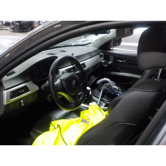 Mechanizm zamka elektrycznego klapy tylnej BMW 3 serie Touring (E91) (2009 - 2012) Combi 330Xd 24V (N57-D30A)