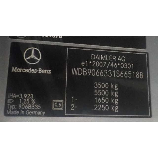Mechanizm elektryczny centralnego zamka drzwi przednich prawych Mercedes-Benz Sprinter 5t (906.63/65) (2006 - teraz) Sprinter 5 ton (906) Van 513 CDI 16V Euro 5 (OM651.956(Euro 5))