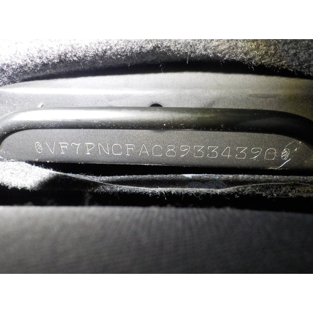 Mechanizm zamka drzwi przednich prawych Citroën C1 (2005 - 2014) Hatchback 1.0 12V (1KR-FE(CFB))