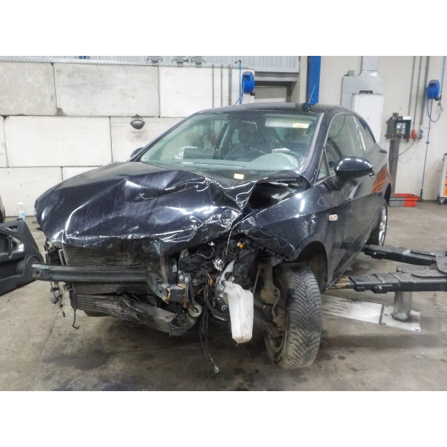 Lusterko zewnętrzne prawe sterowane elektrycznie Seat Ibiza IV (6J5) (2010 - 2015) Hatchback 5-drs 1.2 TDI Ecomotive (CFWA)
