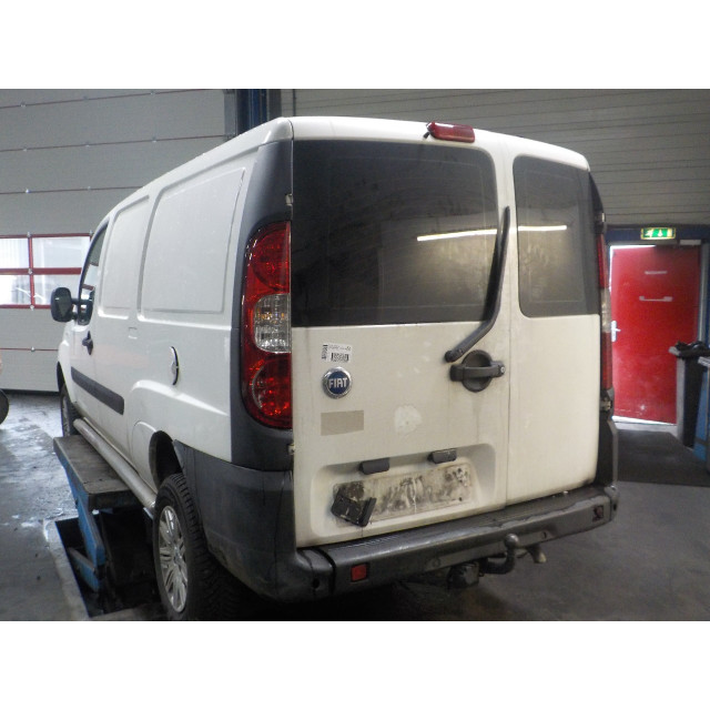 Drzwi prawe Fiat Doblo Cargo (223) (2003 - 2010) Van 1.9 JTD (223.B.1000)