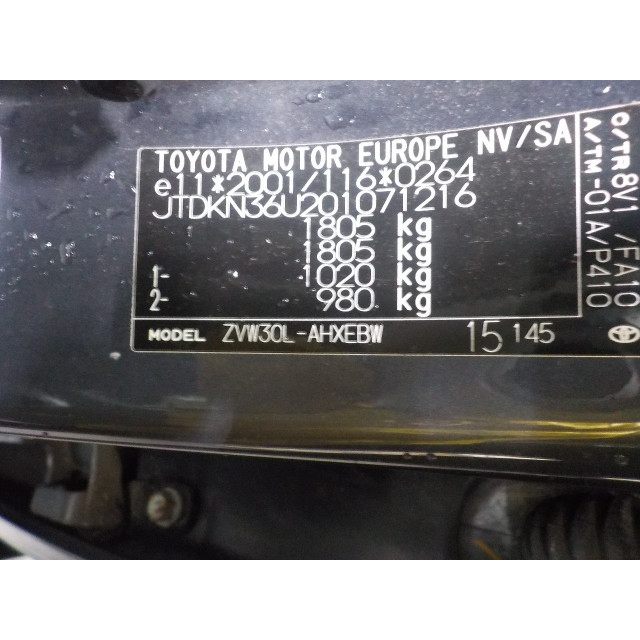Zacisk hamulcowy przedni lewy Toyota Prius (ZVW3) (2008 - 2016) Hatchback 1.8 16V (2ZRFXE)