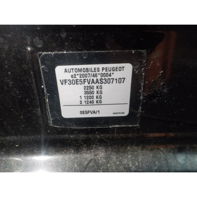 Nadkole przednie prawe Peugeot 5008 I (0A/0E) (2009 - 2017) MPV 1.6 THP 16V (EP6CDT(5FV))