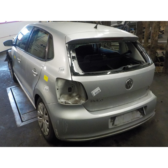 Zacisk hamulcowy przedni prawy Volkswagen Polo V (6R) (2011 - 2014) Hatchback 1.2 TSI (CBZC(Euro 5))