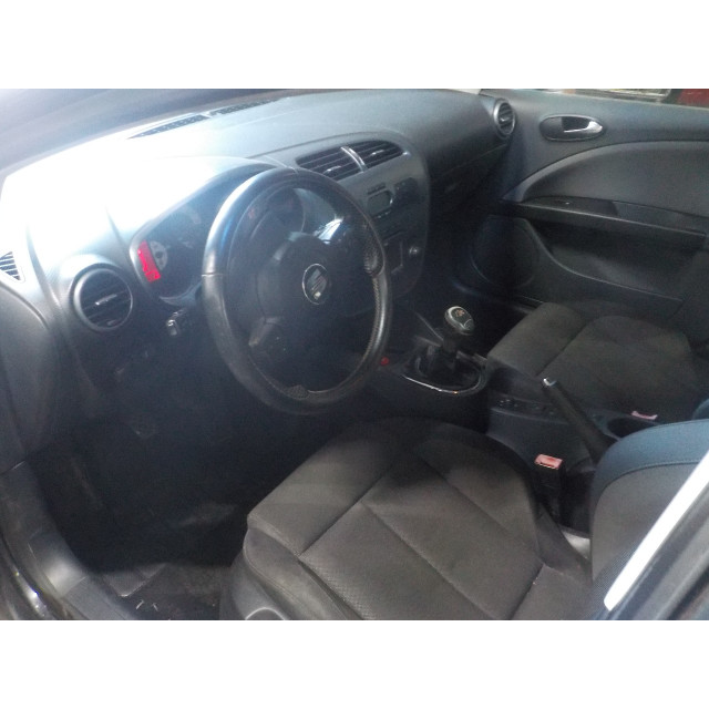 Zacisk hamulcowy tylny prawy Seat Leon (1P1) (2006 - 2012) Hatchback 5-drs 2.0 TDI 16V FR (BMN)