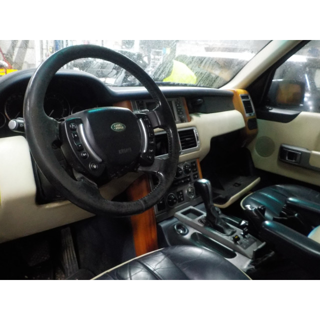 Zderzak przedni Land Rover & Range Rover Range Rover III (LM) (2002 - 2005) Terreinwagen 4.4 V8 32V (M62-B44)