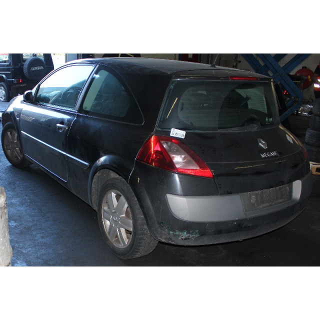 Lewe tylne światło na zewnątrz Renault Megane II (BM/CM) (2002 - 2008) Hatchback 1.9 dCi 120 (F9Q-B800(Euro 3))