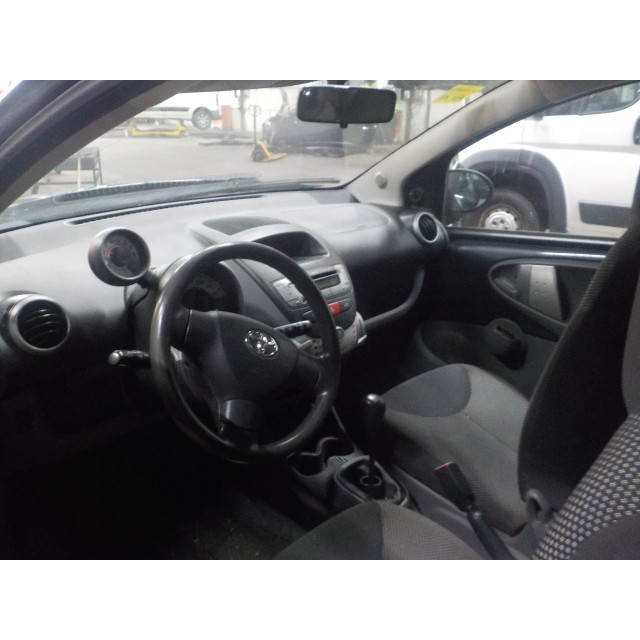 Nadkole przednie prawe Toyota Aygo (B10) (2005 - 2014) Hatchback 1.0 12V VVT-i (1KR-FE)