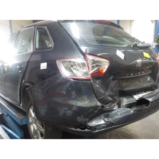 Pas bezpieczeństwa prawy tylny Seat Ibiza ST (6J8) (2010 - 2015) Combi 1.2 TDI Ecomotive (CFWA)