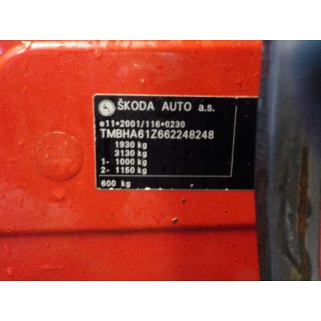 Pompa wtórna Skoda Octavia Combi (1Z5) (2004 - 2013) Combi 5-drs 1.6 MPI (BSE)