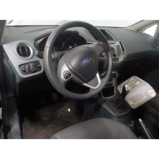 Światło przednie prawe Ford Fiesta 6 (JA8) (2008 - 2017) Hatchback 1.25 16V (STJA(Euro 5))
