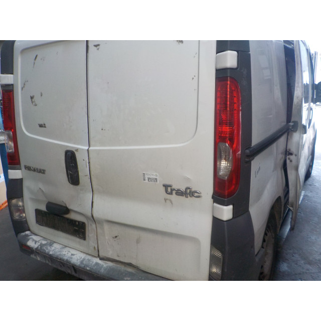 Wycieraczka przednia prawa Renault Trafic New (FL) (2006 - teraz) Van 2.0 dCi 16V 115 (M9R-780)