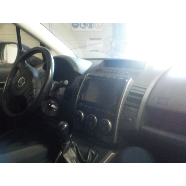 Zacisk hamulcowy tylny prawy Mazda 5 (CR19) (2005 - 2010) MPV 2.0 CiDT 16V Normal Power (MZR-CD)