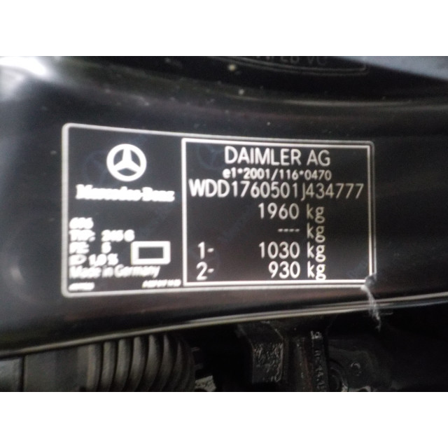 Zacisk hamulcowy tylny lewy Mercedes-Benz A (W176) (2015 - 2018) Hatchback 2.0 A-250 Turbo 16V (M270.920(Euro 6))