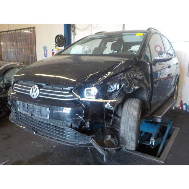 Silnik sterowanych elektrycznie szyb drzwi przednich prawych Volkswagen Golf Sportsvan (AUVS) (2014 - 2021) MPV 1.6 TDI BlueMotion 16V (CXXB)