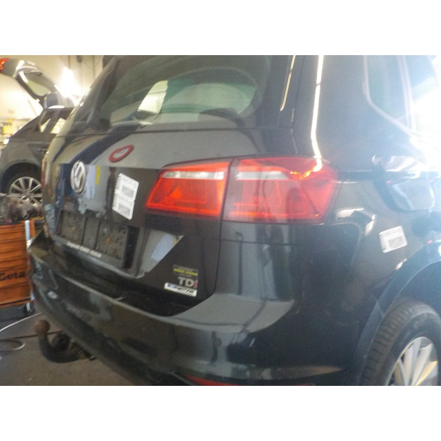 Silnik sterowanych elektrycznie szyb drzwi przednich prawych Volkswagen Golf Sportsvan (AUVS) (2014 - 2021) MPV 1.6 TDI BlueMotion 16V (CXXB)