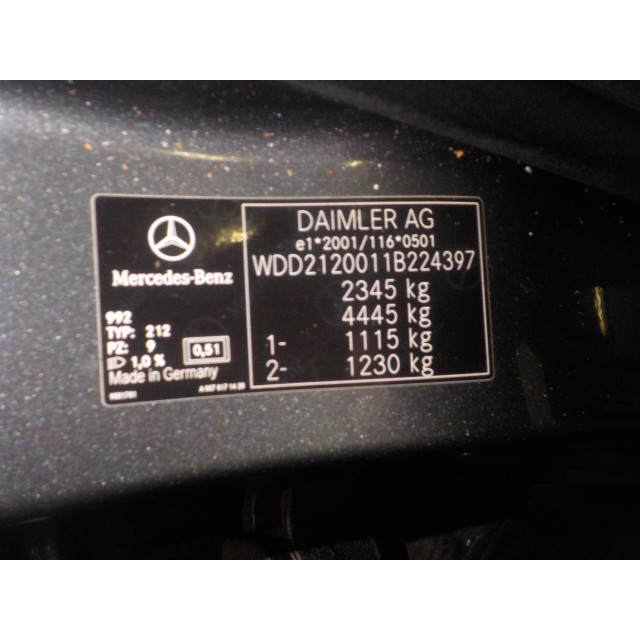 Whacz przedni lewy rogu Mercedes-Benz E (W212) (2009 - teraz) Sedan E-220 CDI 16V BlueEfficiency (OM651.924)