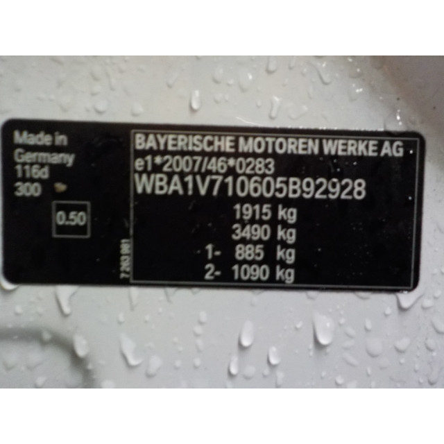 Wahacz tylny prawy dolnym rogu BMW 1 serie (F20) (2015 - 2019) Hatchback 5-drs 116d 1.5 12V TwinPower (B37-D15A)