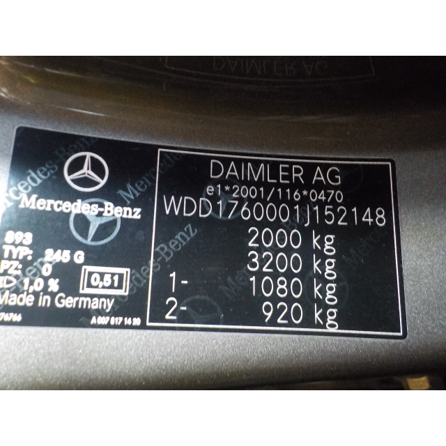 Zestaw progi boczne Mercedes-Benz A (W176) (2012 - 2014) Hatchback 1.8 A-180 CDI 16V (OM651.901(Euro 5))