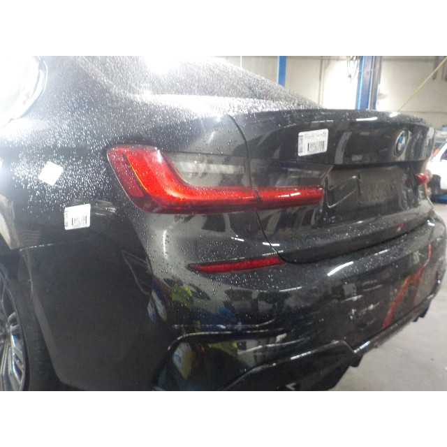 Lewe tylne światło na zewnątrz BMW 3 serie (G20) (2019 - teraz) Sedan 320i 2.0 TwinPower Turbo 16V (B48-B20A)