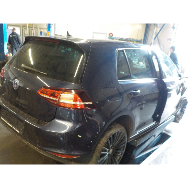 Ogrzewacz postojowy Volkswagen Golf VII (AUA) (2014 - 2020) Hatchback 1.4 GTE 16V (CUKB)