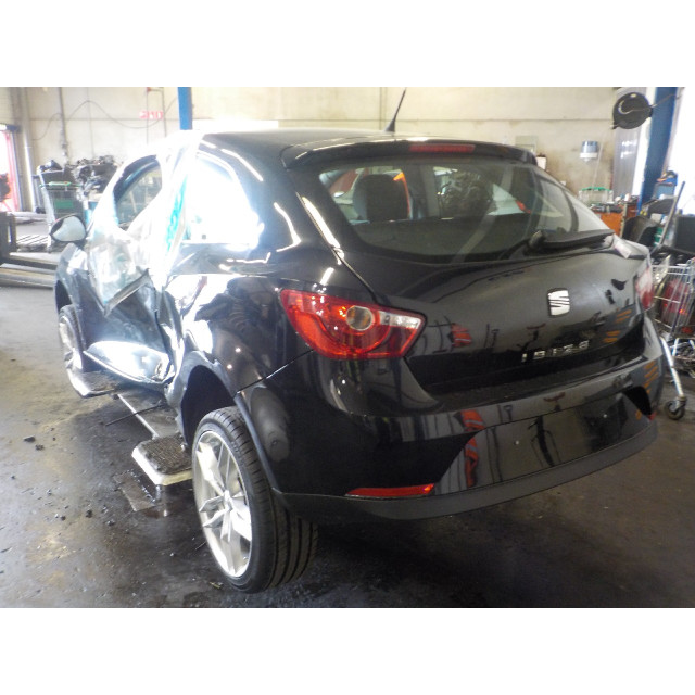 Sterowanie radiem Seat Ibiza IV SC (6J1) (2008 - 2015) Hatchback 3-drs 1.2 12V (CGPA)