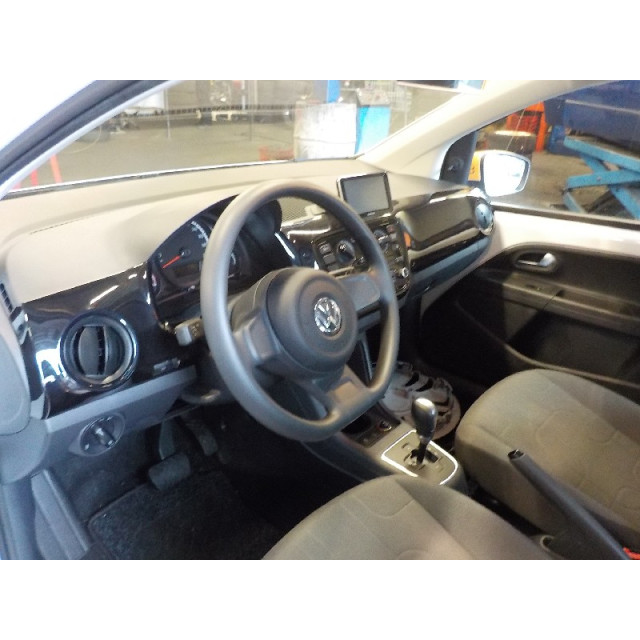 Pas bezpieczeństwa prawy tylny Volkswagen Up! (121) (2011 - teraz) Hatchback 1.0 12V 60 (CHYA(Euro 6))