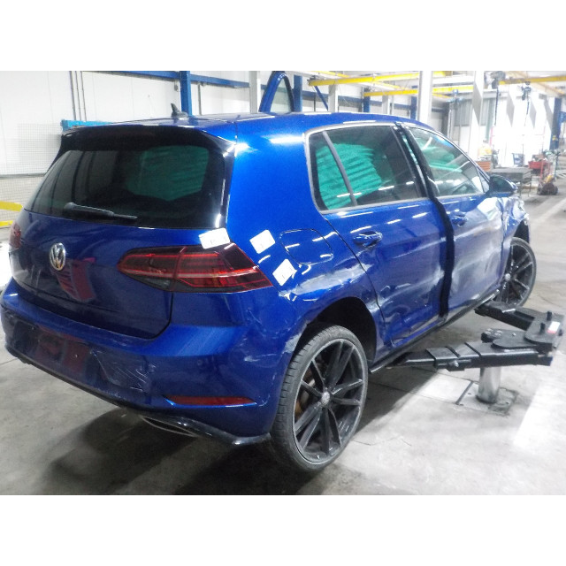 Atrapa/grill Volkswagen Golf VII (AUA) (2017 - 2020) Hatchback 1.5 TSI Evo BMT 16V (DPCA)