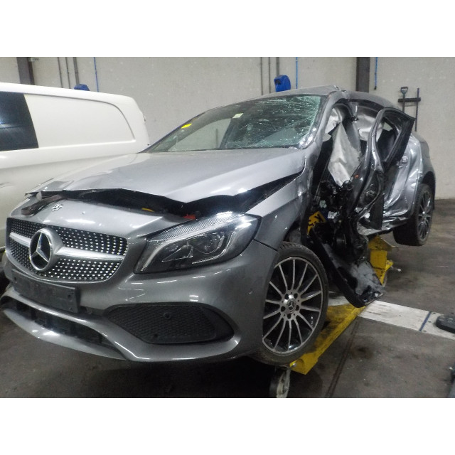 Panel sterowania, szyby sterowane elektrycznie Mercedes-Benz A (W176) (2012 - 2018) Hatchback 1.6 A-180 16V (M270.910)