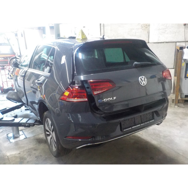 Półka Volkswagen Golf VII (AUA) (2016 - 2021) Hatchback e-Golf (EAZA)