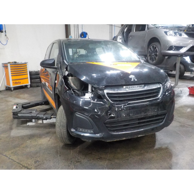 Skrzynka bezpieczników Peugeot 108 (2018 - teraz) Hatchback 1.0 12V VVT-i (1KRFE(CFB))