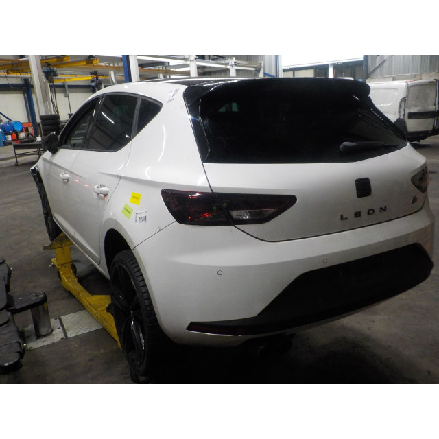 Mechanizm sterowania elektrycznego szyby drzwi przednich prawych Seat Leon (5FB) (2014 - teraz) Hatchback 5-drs 1.4 TSI ACT 16V (CZEA)