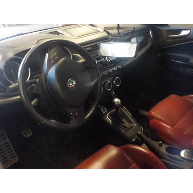 Wyświetlacz nawigacji Alfa Romeo Giulietta (940) (2010 - 2018) Hatchback 1.4 TB 16V MultiAir (955.A.8000)